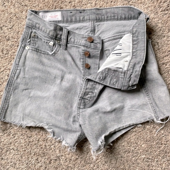 Gap Cheeky Short High Rise 28 or 6T - Picture 1 of 2